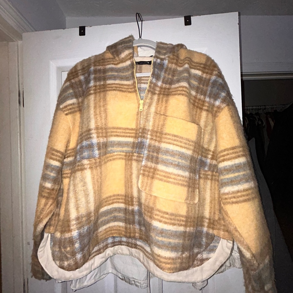 Zara Fuzzy Hoodie 
Multicolor - Brown, White, & Grey